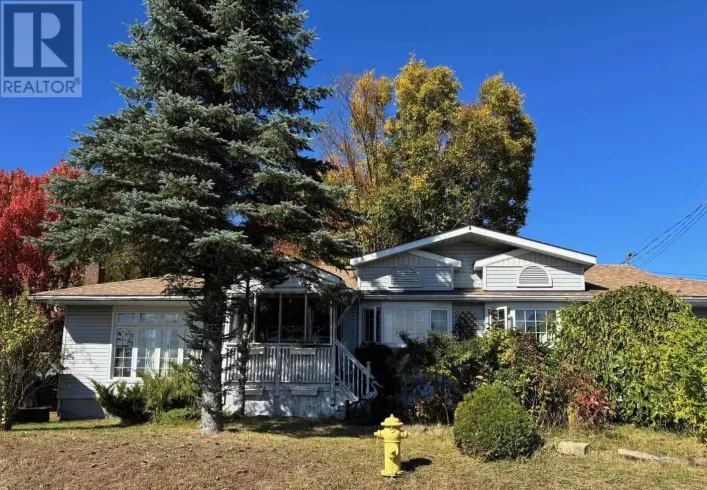 30 Denison RD, Elliot Lake
