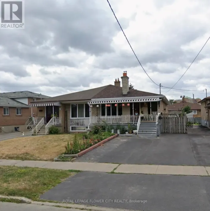 30 DUNCANWOOD DR DRIVE, Toronto