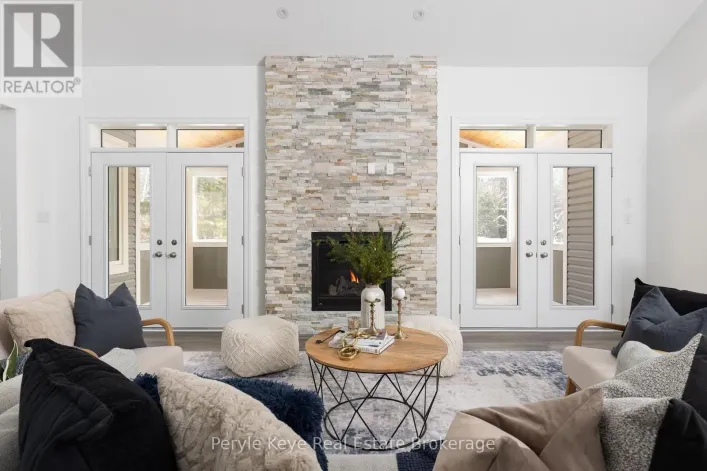 30 DYER CRESCENT, Bracebridge