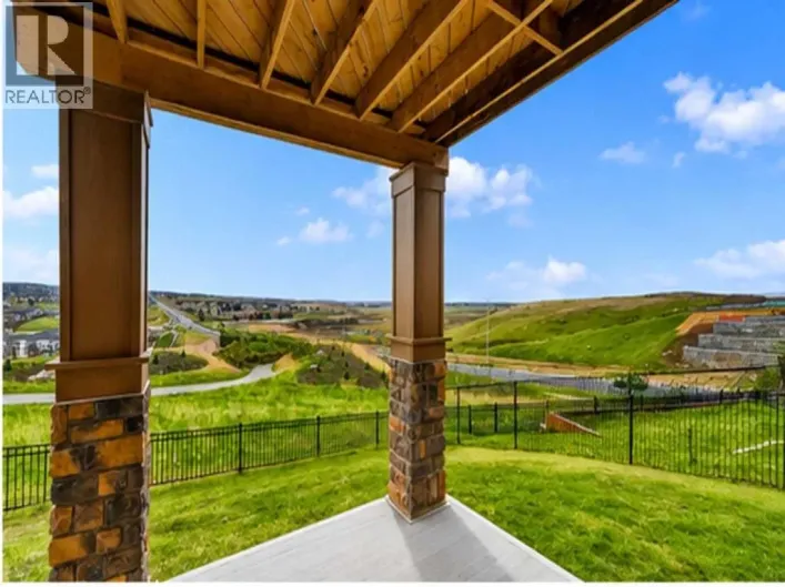 30 Evansborough View NW, Calgary