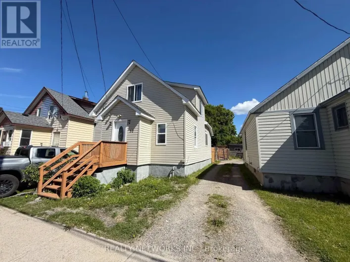 30 GOLDEN AVENUE, Timmins