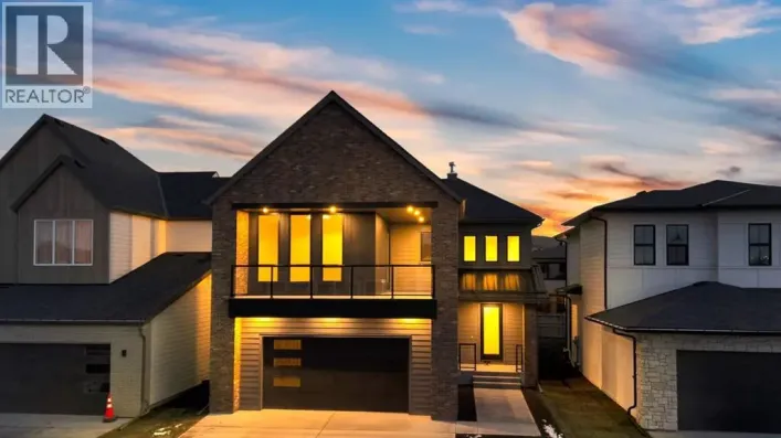 30 Greenwich Row NW, Calgary