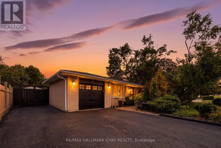 30 HARDING AVENUE, Barrie