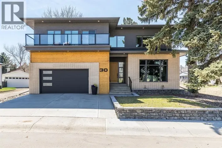 30 Harris Street SW, Medicine Hat