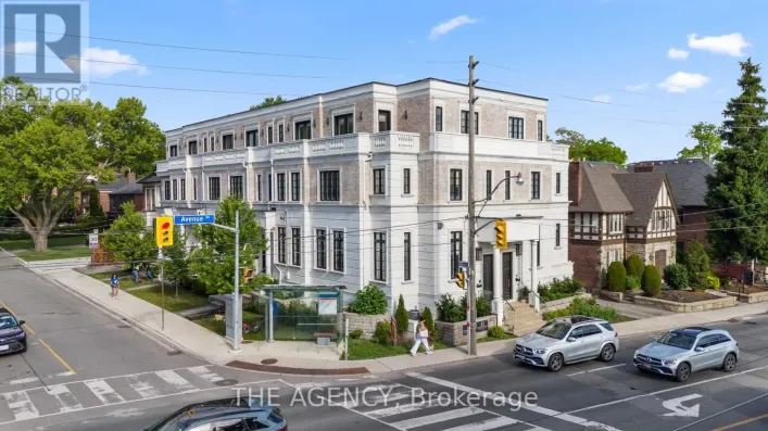 30 HILLHURST BOULEVARD, Toronto