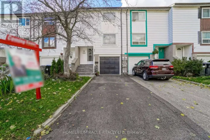 30 HOSKINS SQUARE, Brampton