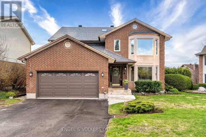 30 HUNTINGS END AVENUE, Ottawa