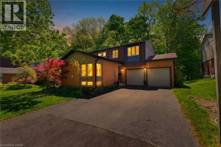 30 JEROME PARK Drive, Dundas