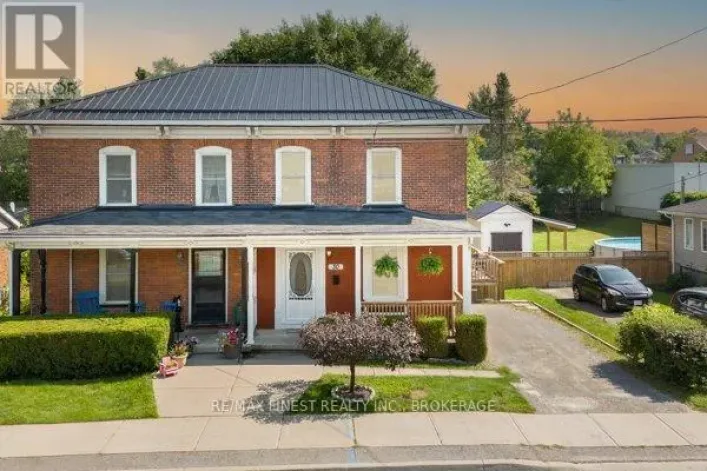 30 KING STREET, Prince Edward County