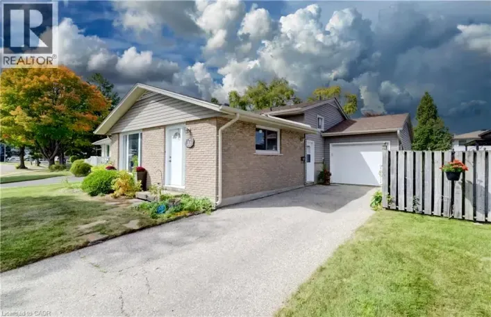 30 KINGSWOOD Drive, Kitchener