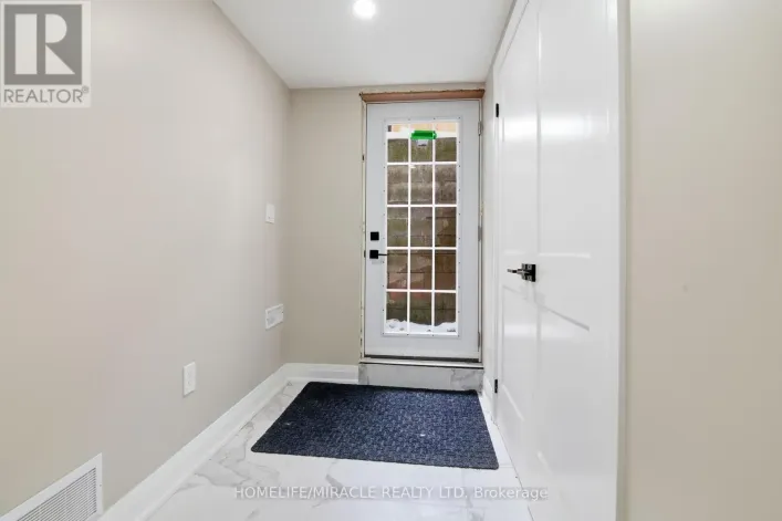 30 MALVERN COURT, Brampton