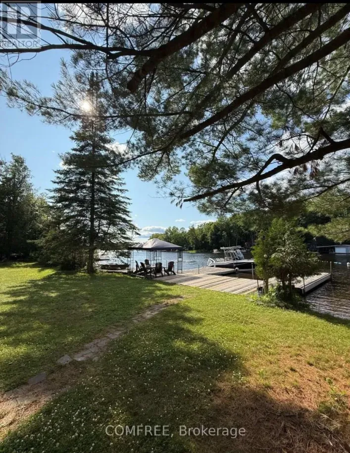 30 MCVITTIE ISLAND, Bracebridge)