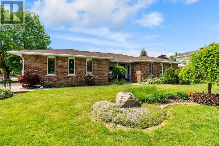 30 MOHAWK CRESCENT, Central Huron