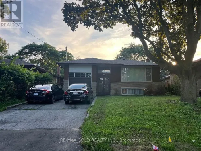 30 MOYNES AVENUE, Toronto
