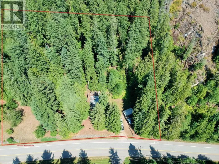 30 Old Town Road, Sicamous