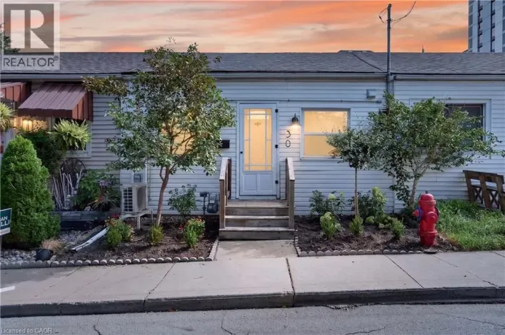 30 RAY Street N, Hamilton