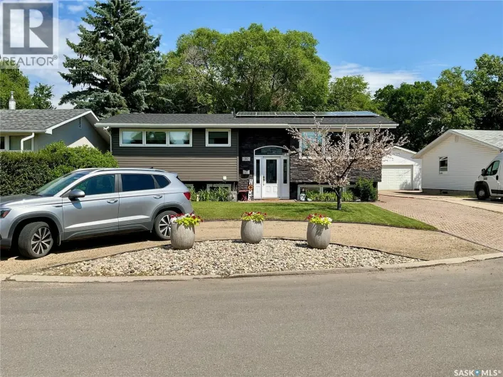 House for sale: 30 Rosewood PLACE, Regina