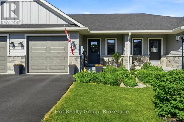 Row / Townhouse for sale: 30 SANDHU CRESCENT, Belleville
