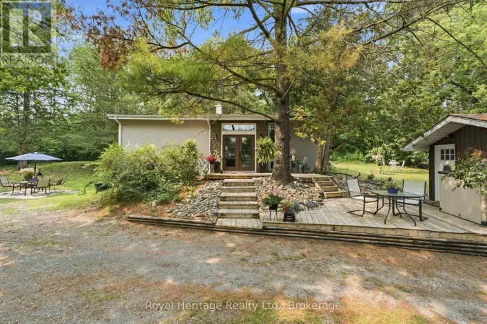 30 STOCKDALE ROAD, Quinte West