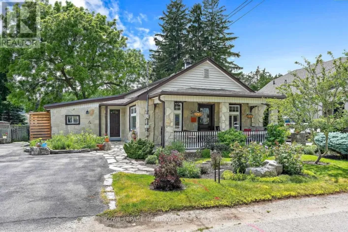 30 VICTORIA STREET, Halton Hills