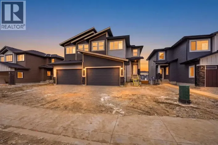 30 Waterford Mews, Chestermere