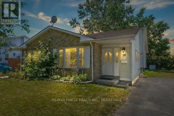 30 WOODSTONE CRESCENT, Kingston