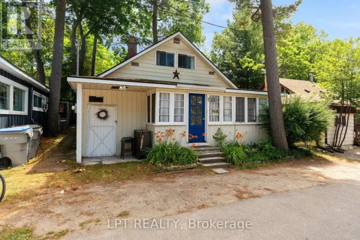 30 WOODWARD AVENUE, Lambton Shores