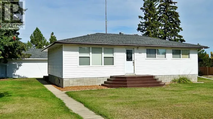 300 3 Street N, Marwayne