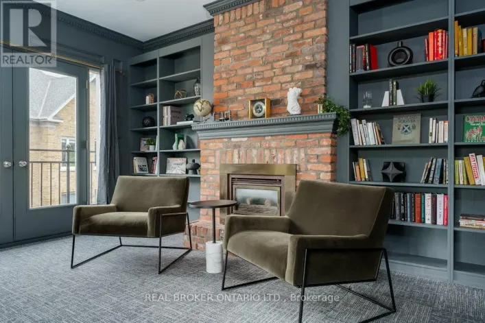 300 - 420 NORTH SERVICE ROAD E, Oakville