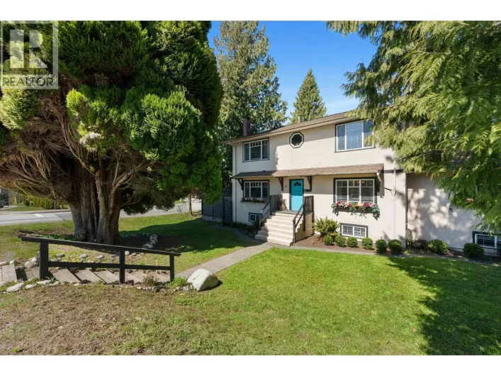 300 E 25TH STREET, North Vancouver