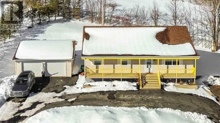 300 Falmouth Back Road, Falmouth