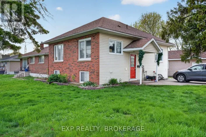 300 HERBERT STREET, Gananoque