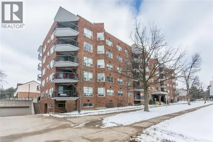 300 KEATS Way Unit# 402, Waterloo