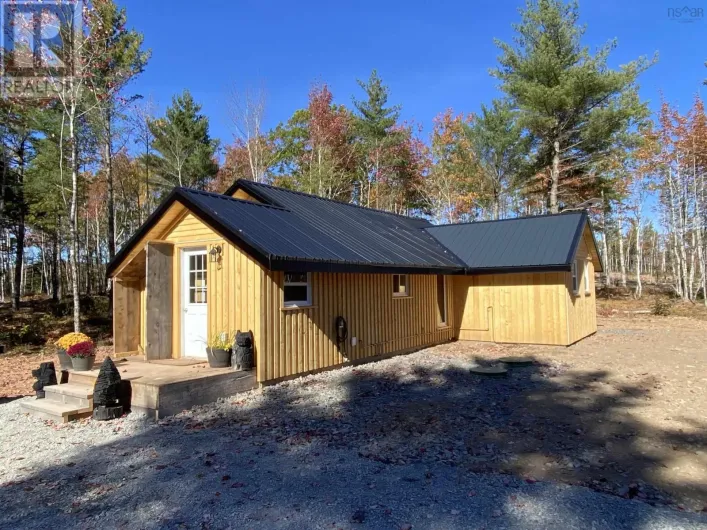 300 Lane Cross Road, Lanesville