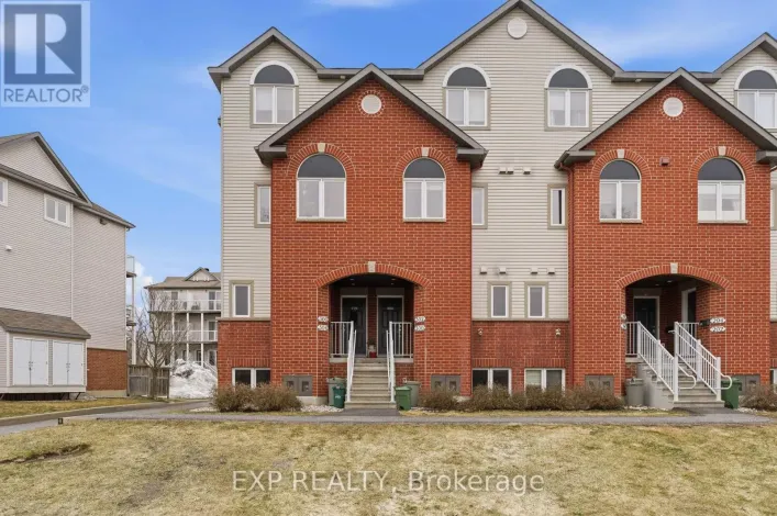 300 LONDON TERRACE, Ottawa