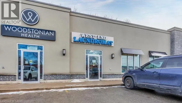 300 MAIN Street, Woodstock