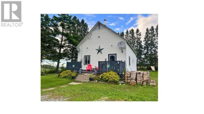 300 Plummer RD, Bruce Mines