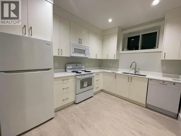 3000 WEST 15TH AVENUE, Vancouver