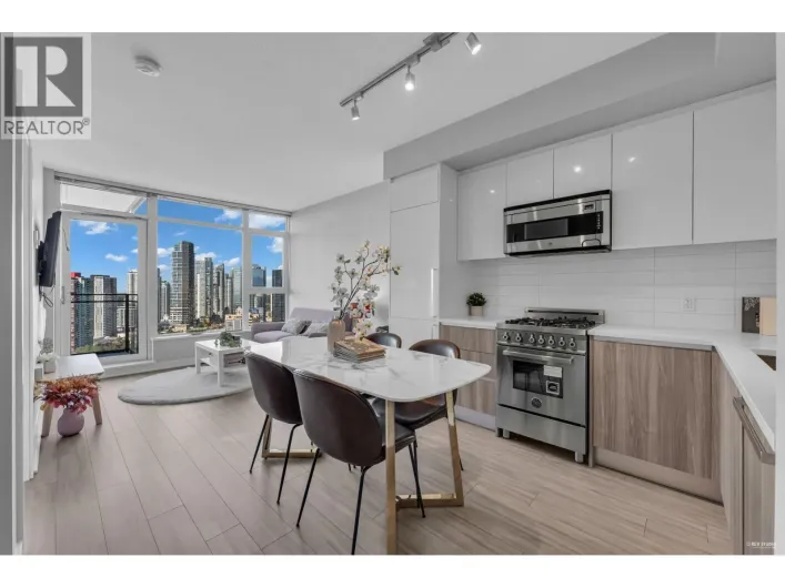 3002 4900 LENNOX LANE, Burnaby