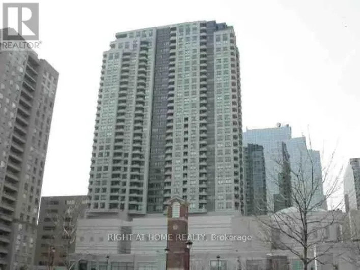 3002 - 8 HILLCREST AVENUE, Toronto