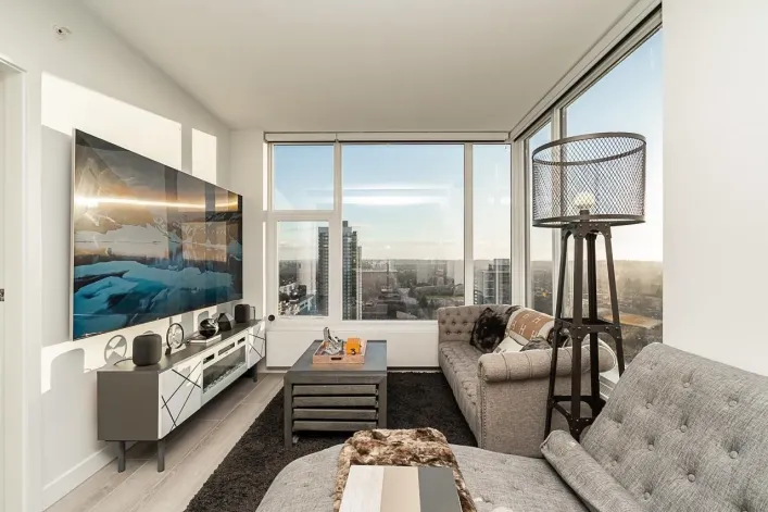 3003 13615 FRASER HIGHWAY, Surrey