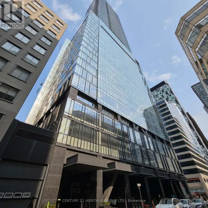 3005 - 488 UNIVERSITY AVENUE, Toronto