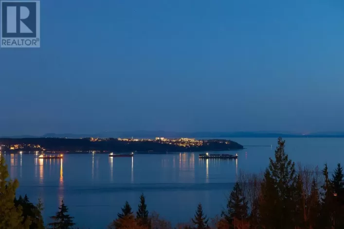 3008 BURFIELD PLACE, West Vancouver