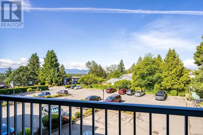 301 1050 Braidwood Rd, Courtenay