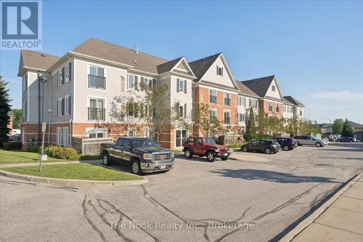 301 - 106 ASPEN SPRINGS DRIVE, Clarington