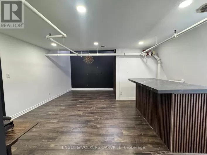 301 - 145 LAKESHORE ROAD E, Oakville