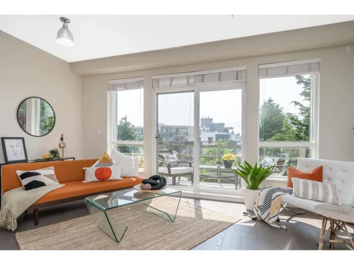 301 15850 26 AVENUE, Surrey