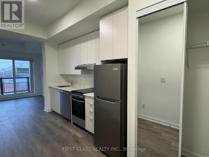 301 - 165 CANON JACKSON DRIVE, Toronto