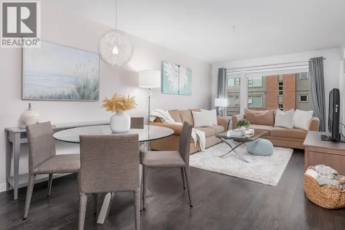 301 1673 LLOYD AVENUE, North Vancouver