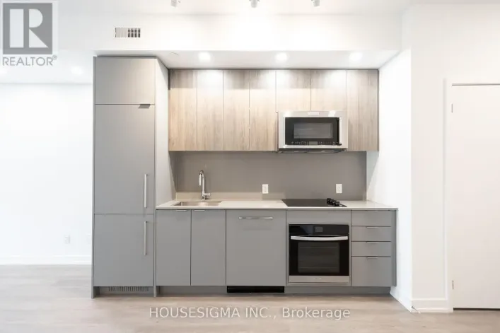 301 - 181 SHEPPARD AVENUE E, Toronto